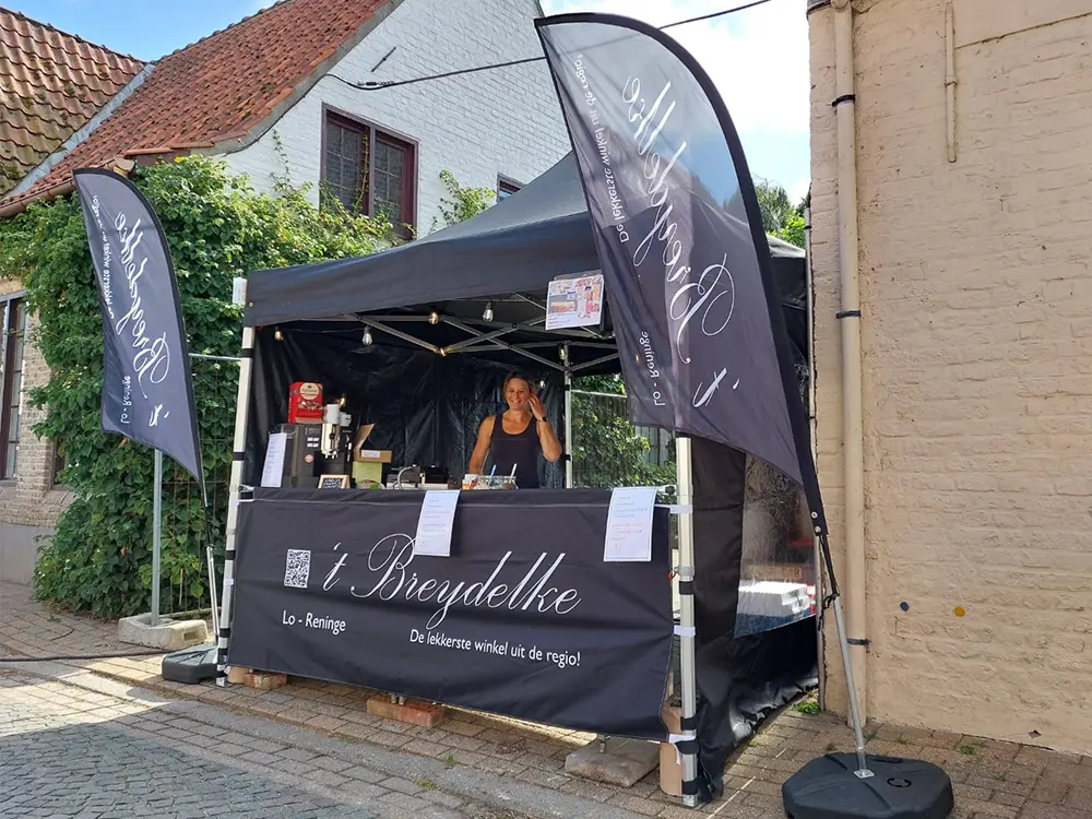 tBreydelke_Tent_Beachflag.webp